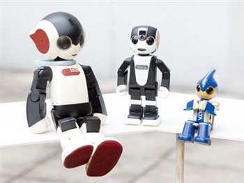 ヒューマンロボット教室ロボット